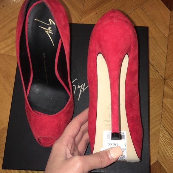 NIB- Auth Giuseppe Zanotti Platform - Picture 4 of 8